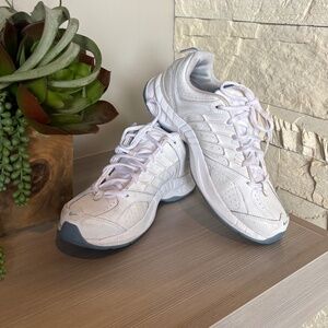 Nike T Lite VIII  White Running Shoes